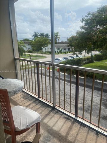 415 NE 2nd St 222, Hallandale Beach, FL 33009