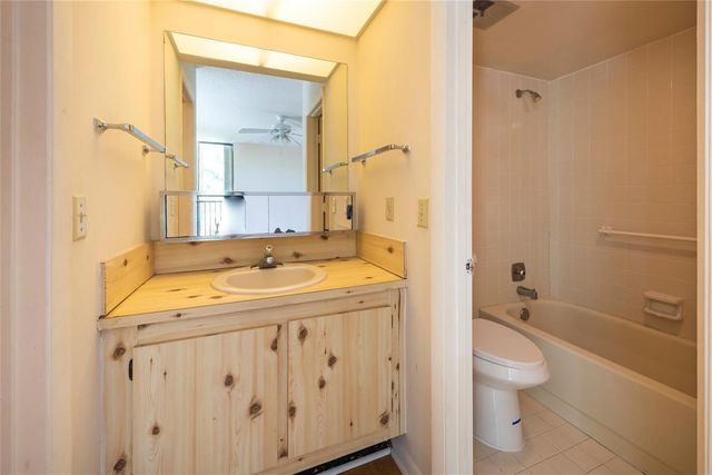 8701 SW 30th Street 211, Davie, FL 33328