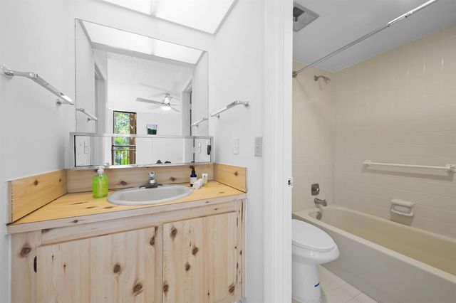 8701 SW 30th Street 211, Davie, FL 33328