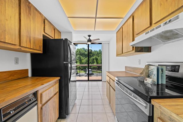 8701 SW 30th Street 211, Davie, FL 33328