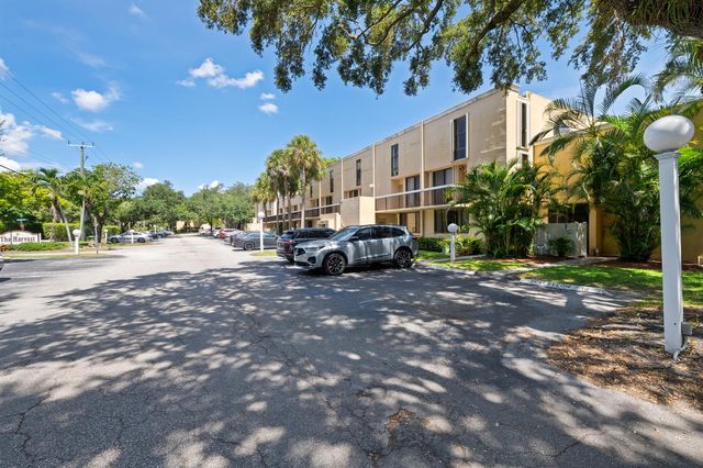 8701 SW 30th Street 211, Davie, FL 33328