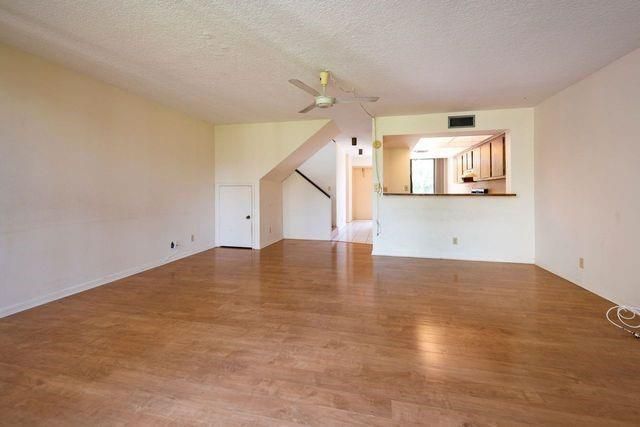 8701 SW 30th Street 211, Davie, FL 33328