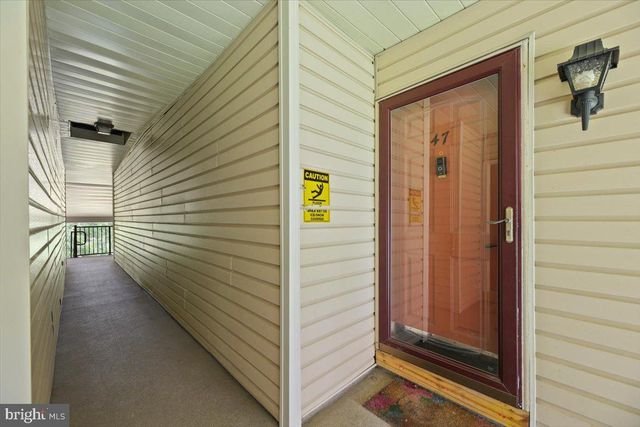47 MENDREY CT, Lawrence Township, NJ 08648