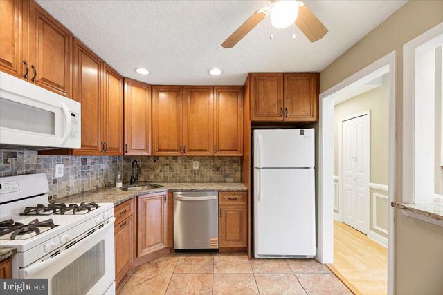 47 MENDREY CT, Lawrence Township, NJ 08648