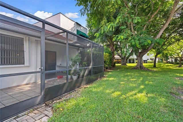 331 NW 36th Ave, Deerfield Beach, FL 33442