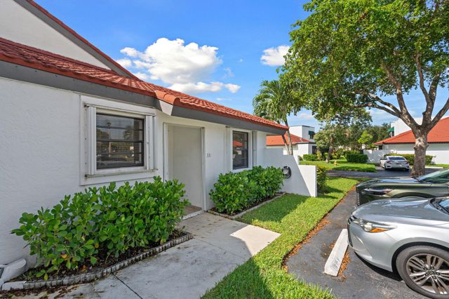 331 NW 36th Ave, Deerfield Beach, FL 33442
