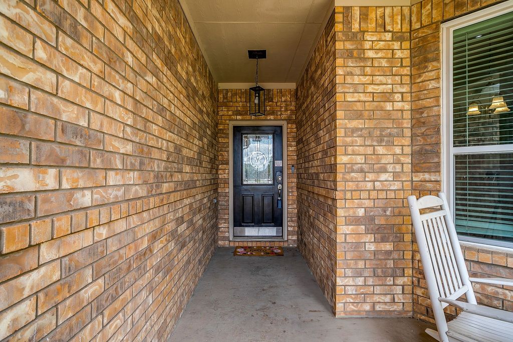 1236 Rosewood Court, Crowley, TX 76036 — photo 4
