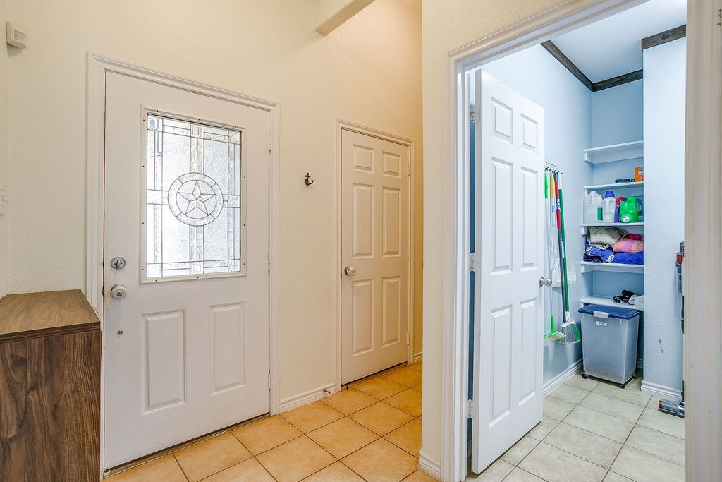 1236 Rosewood Court, Crowley, TX 76036 — photo 5