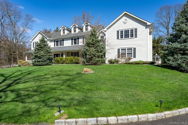 6 Cliff Place, Armonk, NY 10504