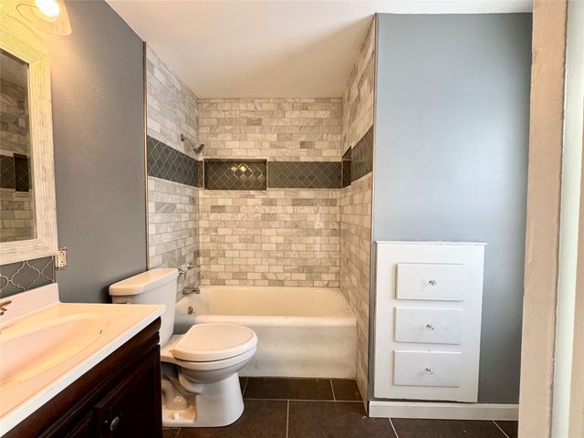 2810 PERRY Street, Erie, PA 16504