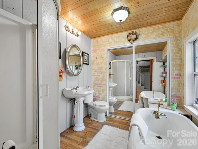 90 Davidson Gap Road, Leicester, NC 28748