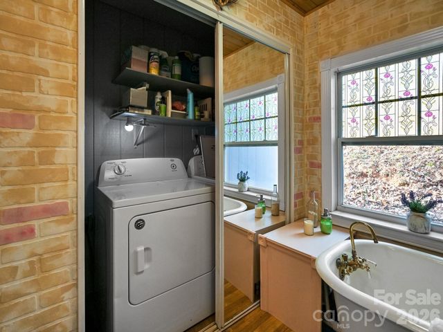 90 Davidson Gap Road, Leicester, NC 28748
