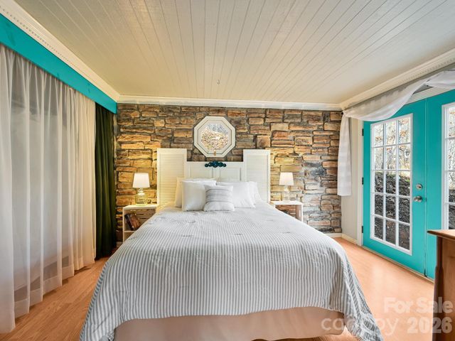 90 Davidson Gap Road, Leicester, NC 28748