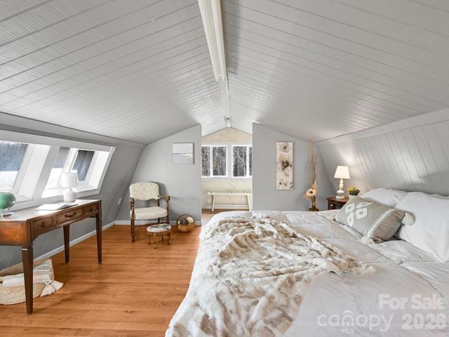 90 Davidson Gap Road, Leicester, NC 28748