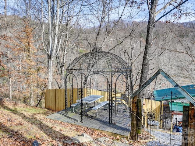 90 Davidson Gap Road, Leicester, NC 28748