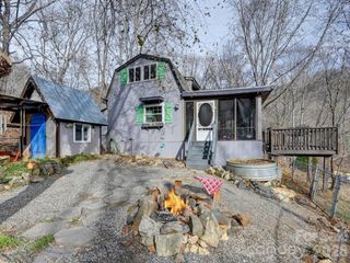 90 Davidson Gap Road, Leicester, NC 28748