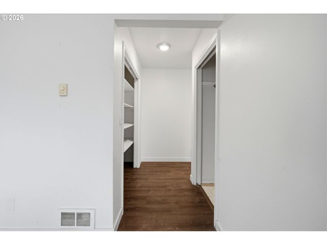 732 N COLLEGE St, Newberg, OR 97132