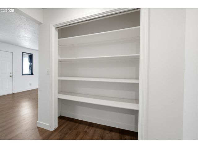 732 N COLLEGE St, Newberg, OR 97132