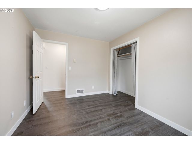 732 N COLLEGE St, Newberg, OR 97132