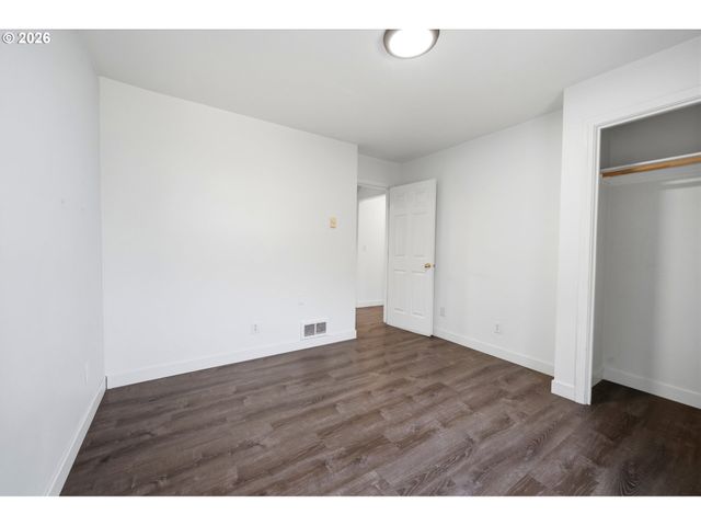 732 N COLLEGE St, Newberg, OR 97132