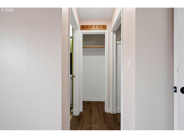 732 N COLLEGE St, Newberg, OR 97132