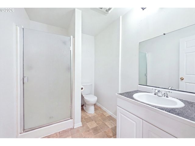 732 N COLLEGE St, Newberg, OR 97132