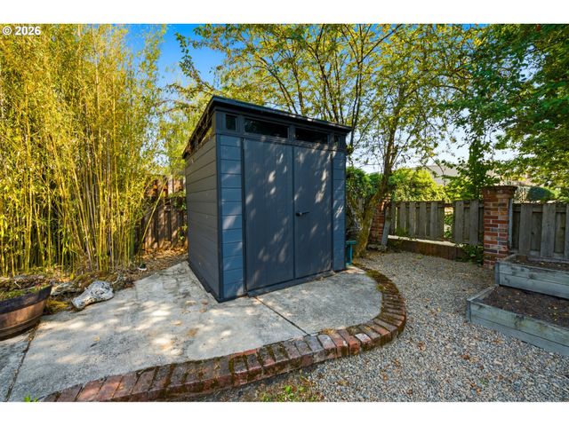 732 N COLLEGE St, Newberg, OR 97132