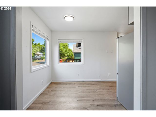 732 N COLLEGE St, Newberg, OR 97132