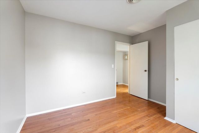 650 Cress Creek Lane, Crystal Lake, IL 60014