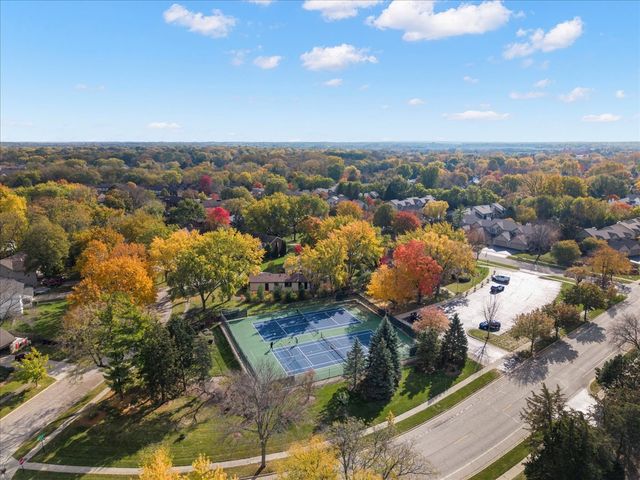 650 Cress Creek Lane, Crystal Lake, IL 60014