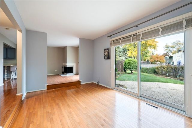 650 Cress Creek Lane, Crystal Lake, IL 60014