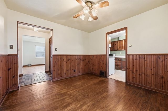 122 Mason Dr, Shaler, PA 15116
