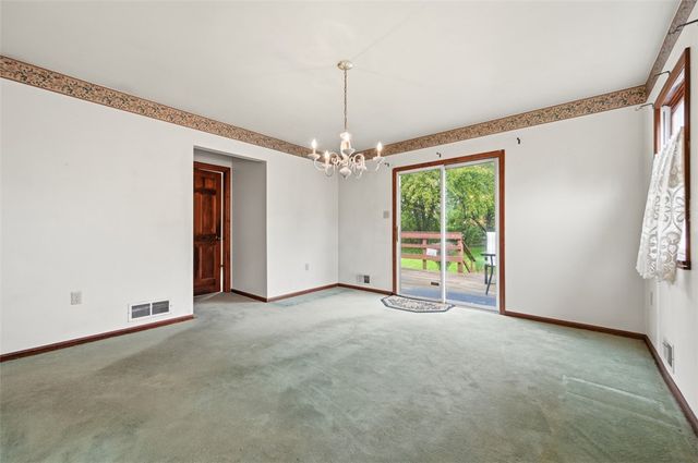 122 Mason Dr, Shaler, PA 15116