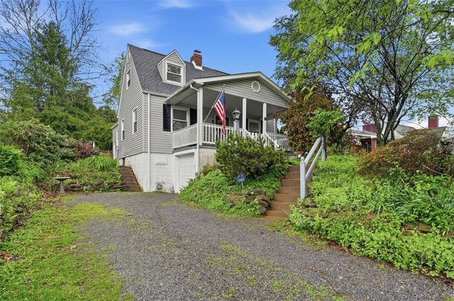 122 Mason Dr, Shaler, PA 15116