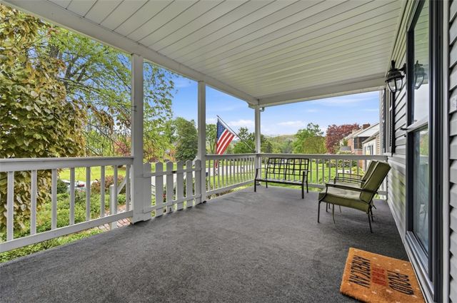 122 Mason Dr, Shaler, PA 15116