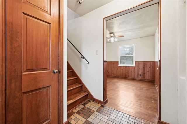 122 Mason Dr, Shaler, PA 15116