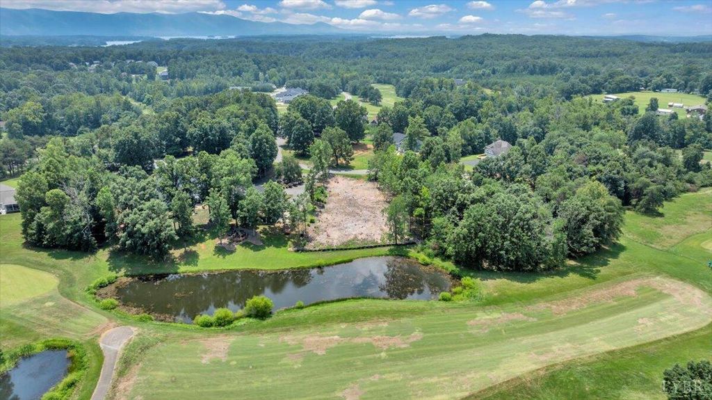 47 Spyglass Lane, Huddleston, VA 24104