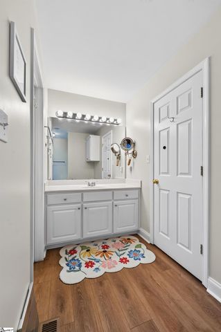 125 Hidden Ridge Drive, Spartanburg, SC 29301