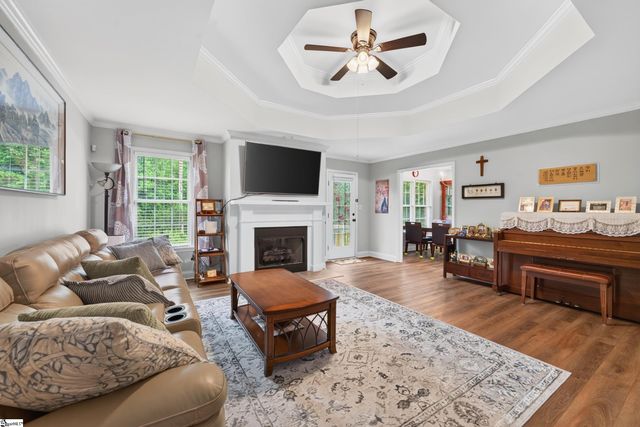 125 Hidden Ridge Drive, Spartanburg, SC 29301
