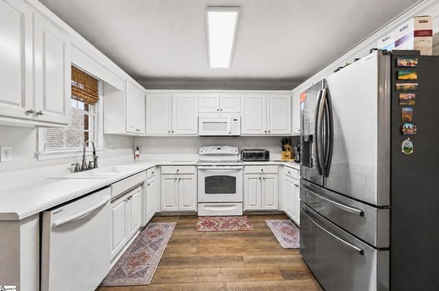 125 Hidden Ridge Drive, Spartanburg, SC 29301
