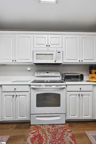 125 Hidden Ridge Drive, Spartanburg, SC 29301
