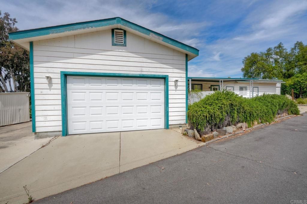 Image 1 of property listing at 18218 Paradise Mountain Rd Spc 91 Lot 91, Valley Center, CA 92082