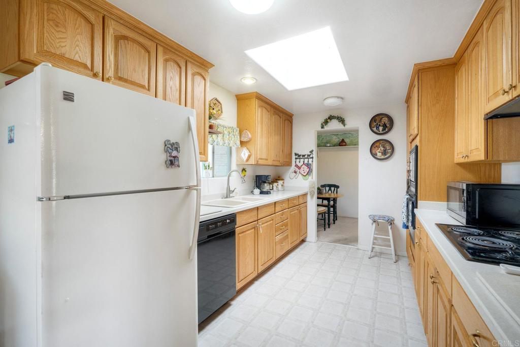 Image 10 of property listing at 18218 Paradise Mountain Rd Spc 91 Lot 91, Valley Center, CA 92082