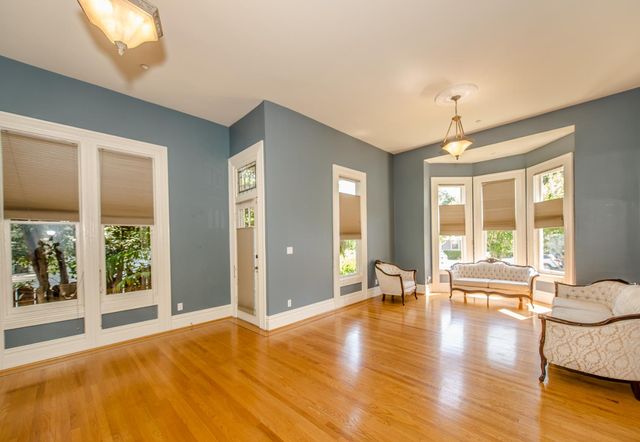 548 2nd St, Woodland, CA 95695