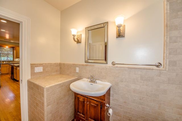 548 2nd St, Woodland, CA 95695