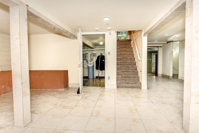 548 2nd St, Woodland, CA 95695