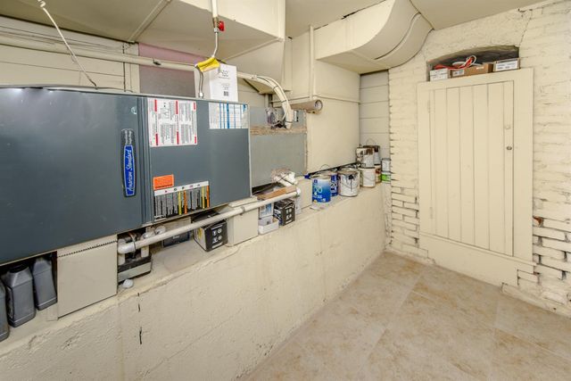 548 2nd St, Woodland, CA 95695