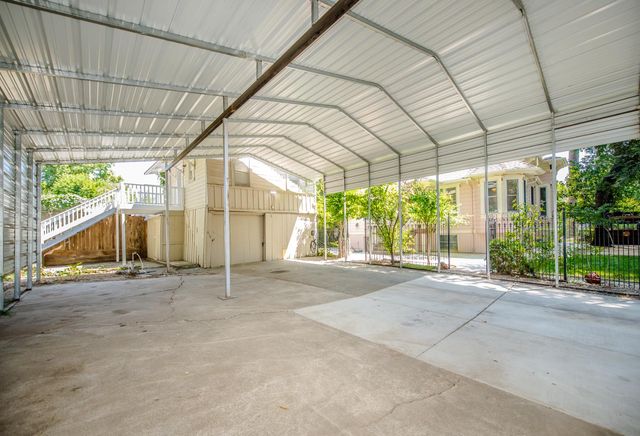 548 2nd St, Woodland, CA 95695