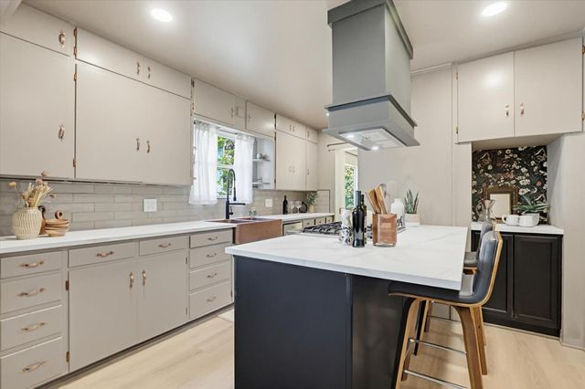 435 Mill St, Grass Valley, CA 95945