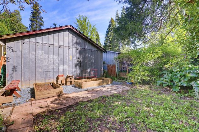 435 Mill St, Grass Valley, CA 95945